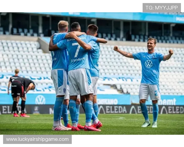 诺丁汉森林0-2埃弗顿，太妃糖客场全取三分止住颓势